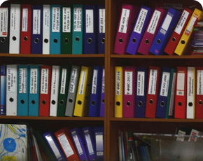 양성평등과 관련된 자료들을<br>유형별, 주제별로 모았습니다.